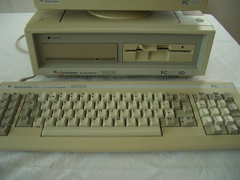 Schneider PC 1512 SD (2).JPG